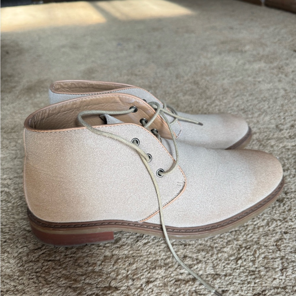 Men's Tan Chukka Boots